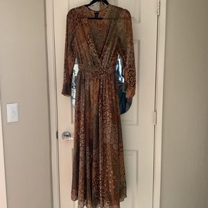 🪩3 for 25. Paisley maxi dress